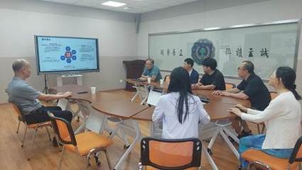 趙正雄副校長深入現代教育技術中心調研，強調技術推廣服務助力學校信息化發展